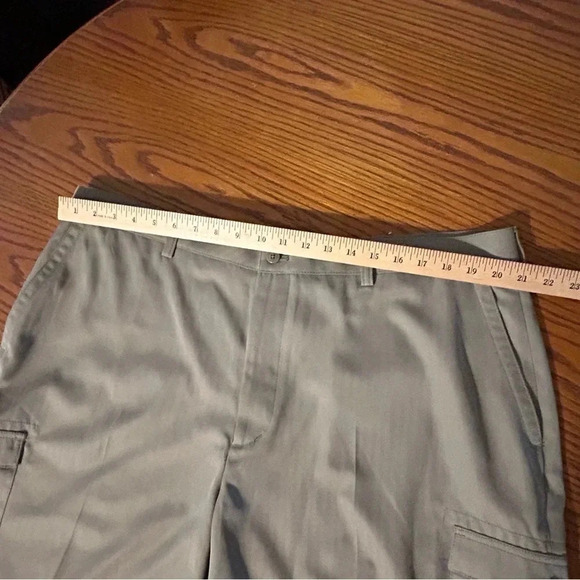 Island Republic Mens Size 42 Dark Tan Khaki Cargo Shorts Pockets Fly Front - Picture 10 of 12
